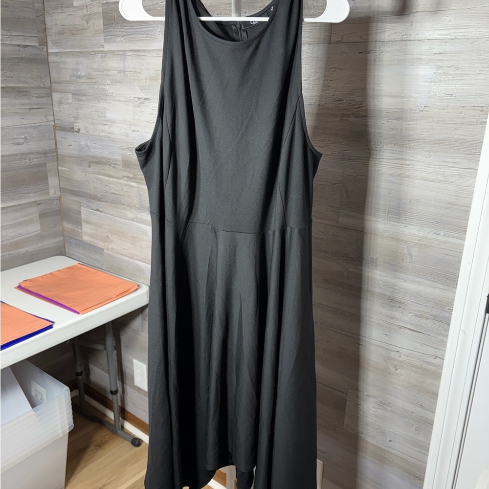 ella Classic Black Midi Dress 810